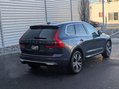 2023 Volvo XC60 B5 Plus Bright Theme