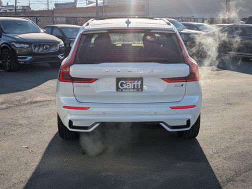 2026 Volvo XC60 B5 Ultra