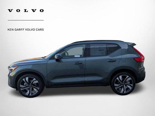 2026 Volvo XC40 B5 Ultra