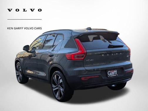 2026 Volvo XC40 B5 Ultra