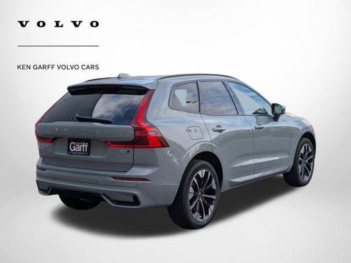 2026 Volvo XC60 B5 Plus
