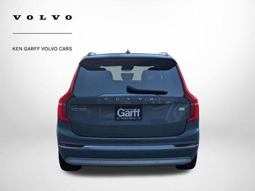 2022 Volvo XC90 Recharge Plug-In Hybrid T8 Inscription 6 Passenger