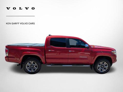 Barcelona Red Metallic 2018 Toyota Tacoma SR