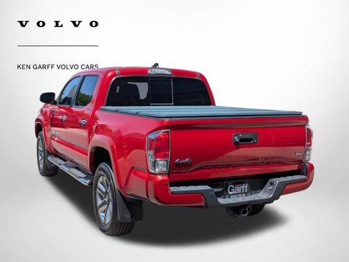 Barcelona Red Metallic 2018 Toyota Tacoma SR