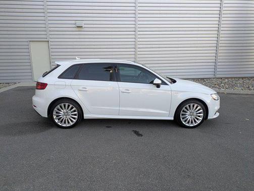 2017 Audi A3 e-tron 1.4T Premium