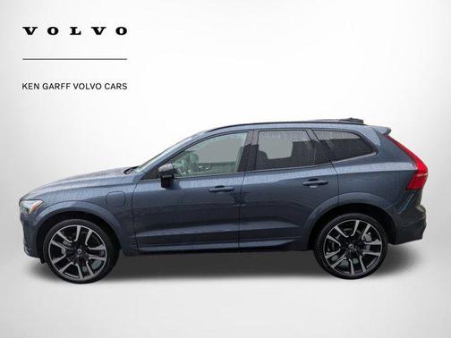 2024 Volvo XC60 Recharge Plug-In Hybrid T8 Ultimate Dark Theme