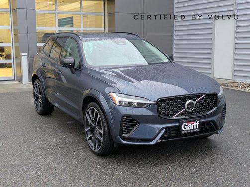 2024 Volvo XC60 Recharge Plug-In Hybrid T8 Ultimate Dark Theme