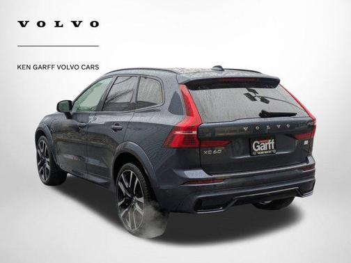 2024 Volvo XC60 Recharge Plug-In Hybrid T8 Ultimate Dark Theme
