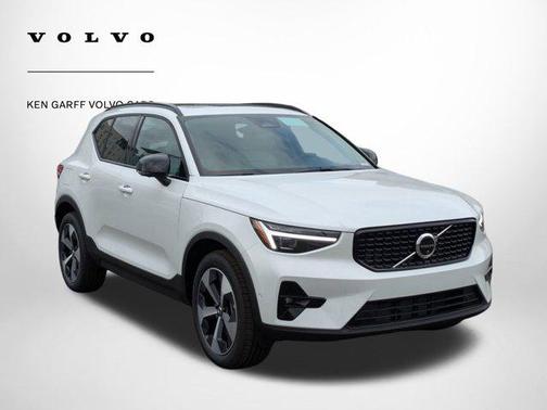 2026 Volvo XC40 B5 Plus