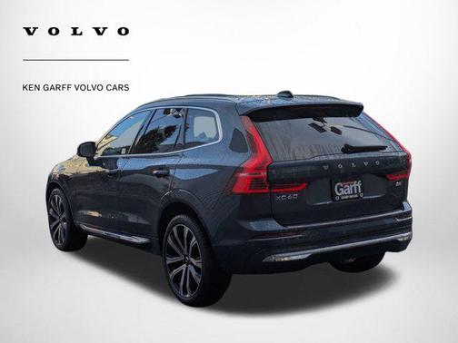 2023 Volvo XC60 B6 Ultimate Bright Theme
