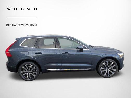 2023 Volvo XC60 B6 Ultimate Bright Theme