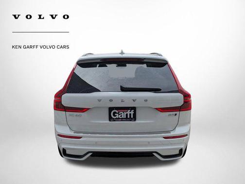 Crystal White Metallic 2026 Volvo XC60 B5 Ultra