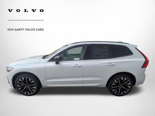 Crystal White Metallic 2026 Volvo XC60 B5 Ultra