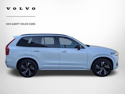 2023 Volvo XC90 Recharge Plug-In Hybrid T8 Plus Dark Theme 7-Seater