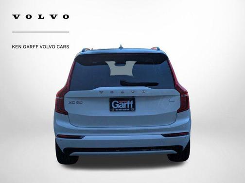 2023 Volvo XC90 Recharge Plug-In Hybrid T8 Plus Dark Theme 7-Seater