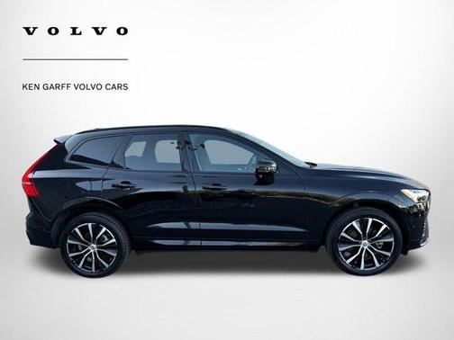 2023 Volvo XC60 B5 Plus Dark Theme