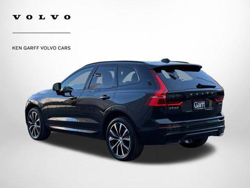2023 Volvo XC60 B5 Plus Dark Theme