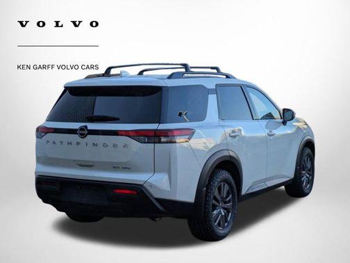 2022 Nissan Pathfinder SV 4WD