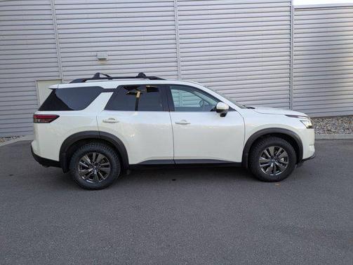 2022 Nissan Pathfinder SV 4WD