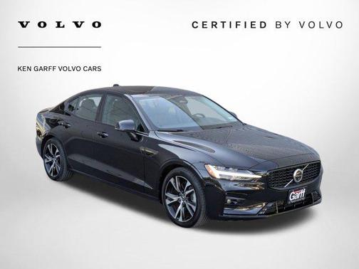 2024 Volvo S60 B5 Plus Dark Theme