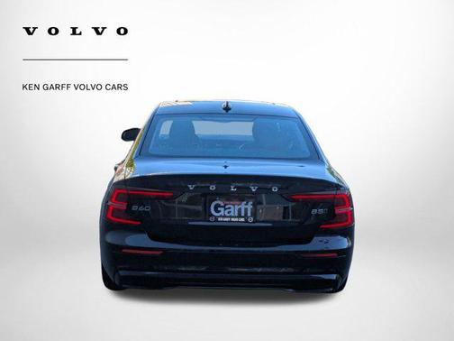2024 Volvo S60 B5 Plus Dark Theme