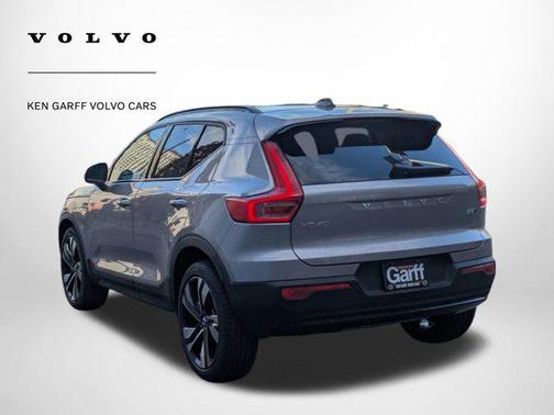 2026 Volvo XC40 B5 Ultra