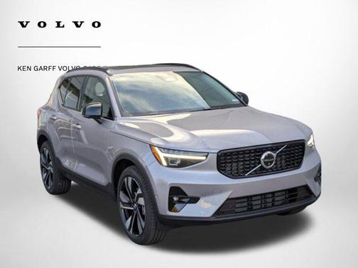 2026 Volvo XC40 B5 Ultra