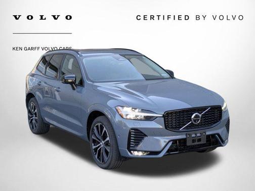 2023 Volvo XC60 B5 Plus Dark Theme