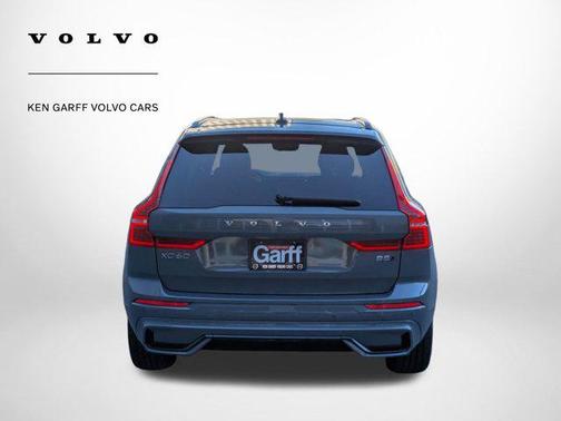 2023 Volvo XC60 B5 Plus Dark Theme