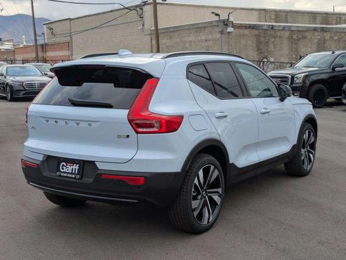 2026 Volvo XC40 B5 Ultra