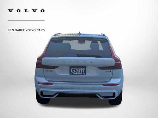 2023 Volvo XC60 B5 Plus Dark Theme