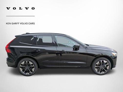 Onyx Black Metallic 2026 Volvo XC60 B5 Plus