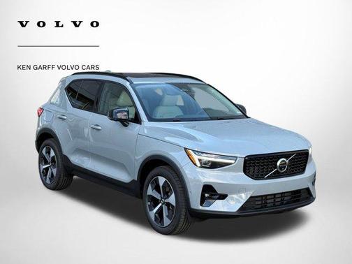 2026 Volvo XC40 B5 Plus
