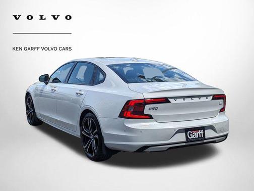 2021 Volvo S90 Recharge Plug-In Hybrid T8 R-Design