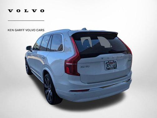 Crystal White Metallic 2023 Volvo XC90 B6 Ultimate 6-Seater