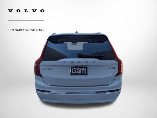 Crystal White Metallic 2023 Volvo XC90 B6 Ultimate 6-Seater