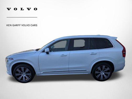 Crystal White Metallic 2023 Volvo XC90 B6 Ultimate 6-Seater