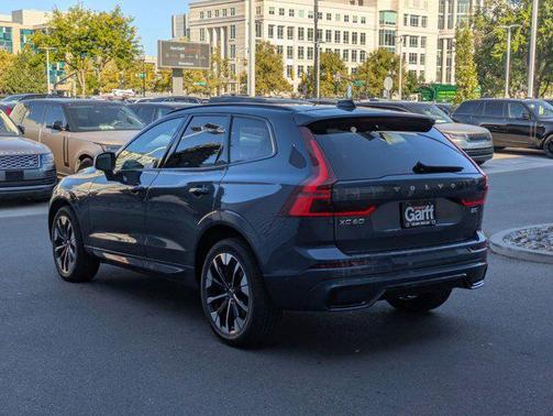 2026 Volvo XC60 B5 Plus