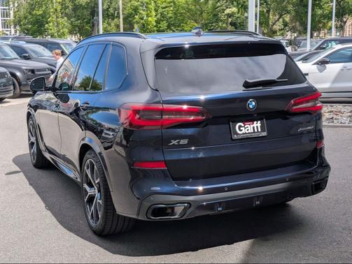Carbon Black Metallic 2023 BMW X5 xDrive40i