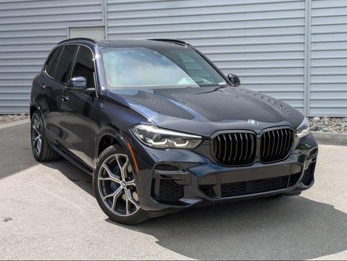 Carbon Black Metallic 2023 BMW X5 xDrive40i