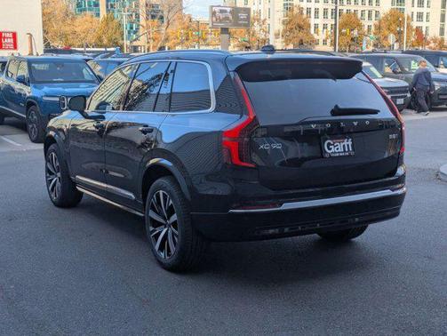 2026 Volvo XC90 B5 Core