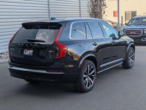 2026 Volvo XC90 B5 Core