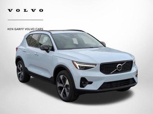 2026 Volvo XC40 B5 Plus
