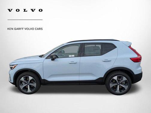 2026 Volvo XC40 B5 Plus
