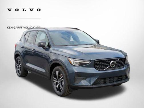 2026 Volvo XC40 B5 Core
