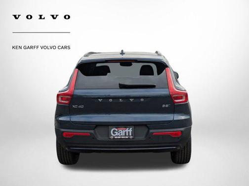 2026 Volvo XC40 B5 Core