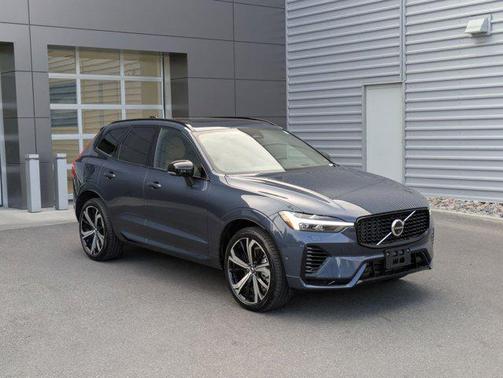 2025 Volvo XC60 Plug-In Hybrid T8 Ultra