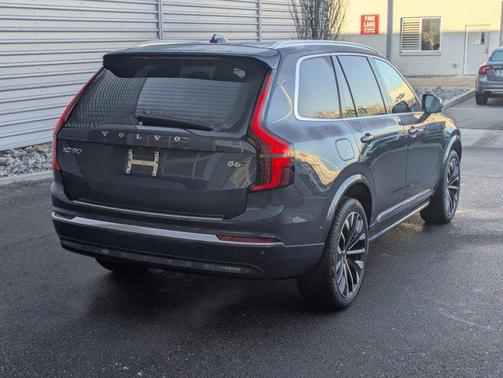 2026 Volvo XC90 B6 Plus 7-Seater