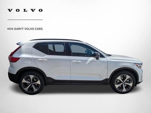 Crystal White 2026 Volvo XC40 Plus, B5 AWD Gas (mild hybrid), Dark