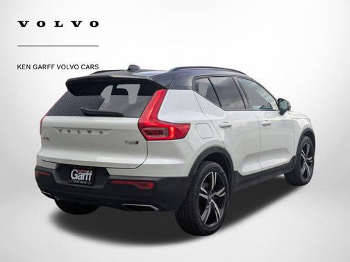 2020 Volvo XC40 T5 R-Design